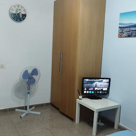 Los Cristianos Centro, Room With A Private Bathroom In Shared Apartment Arona  Zewnętrze zdjęcie